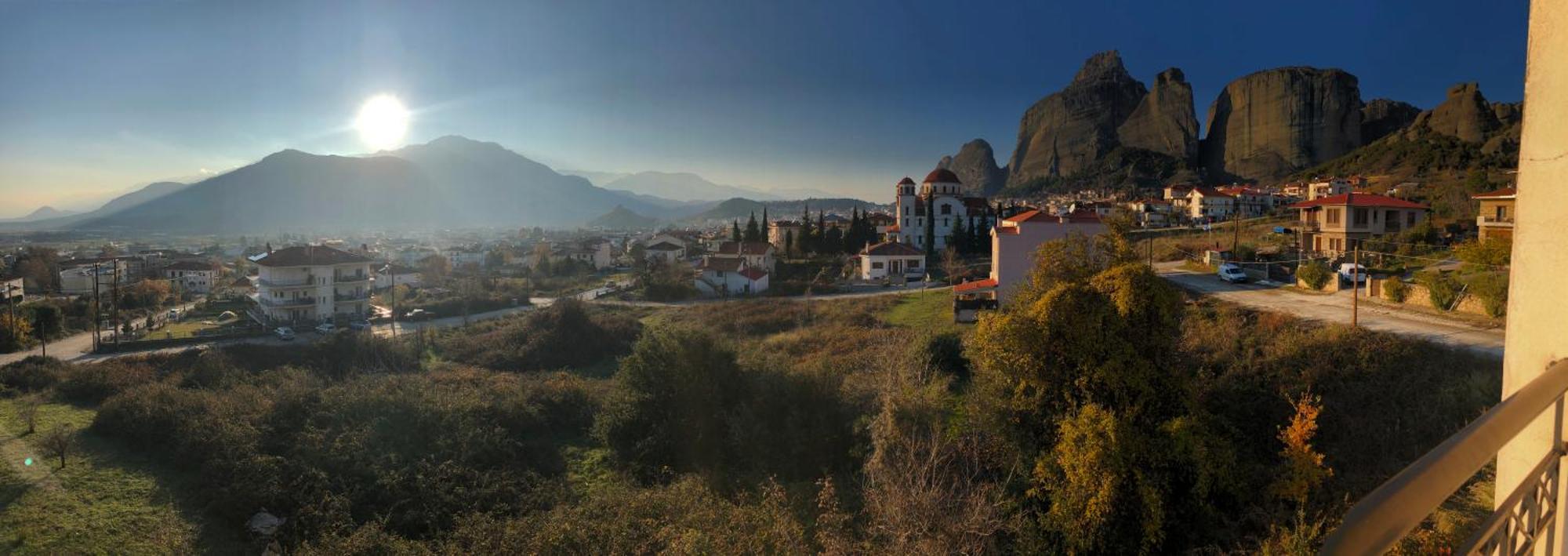 In The Shadow Of Meteora Διαμέρισμα Καλαμπάκα Εξωτερικό φωτογραφία